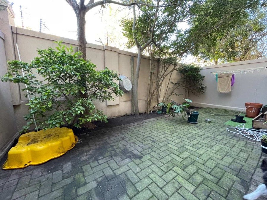 To Let 2 Bedroom Property for Rent in Sea Point Western Cape